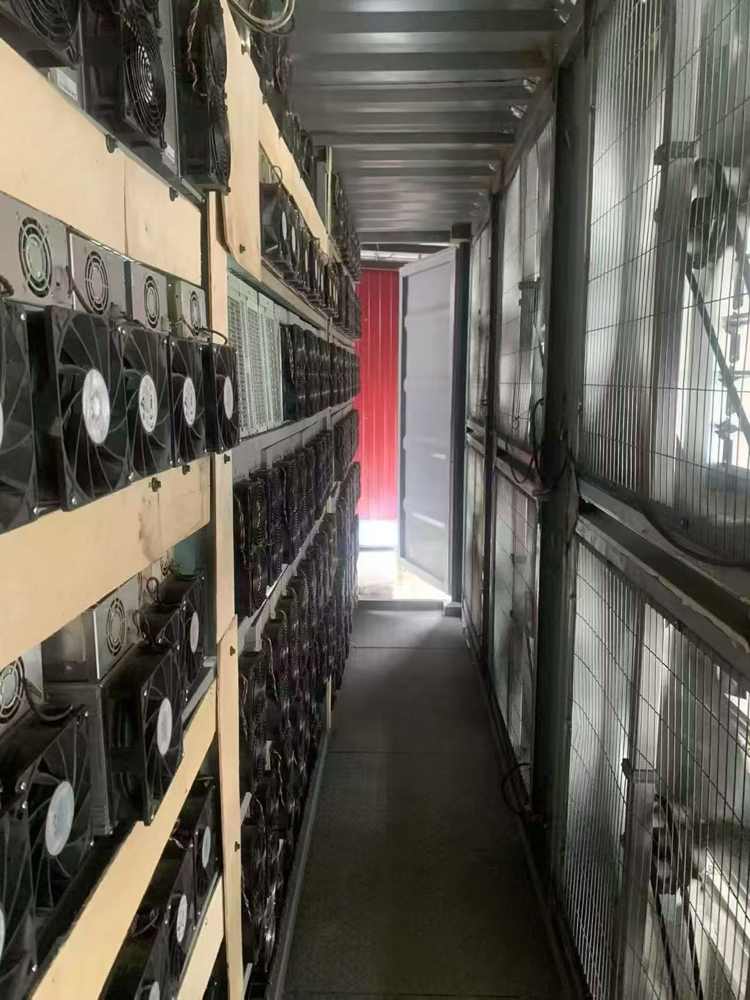 Mining farm rack area